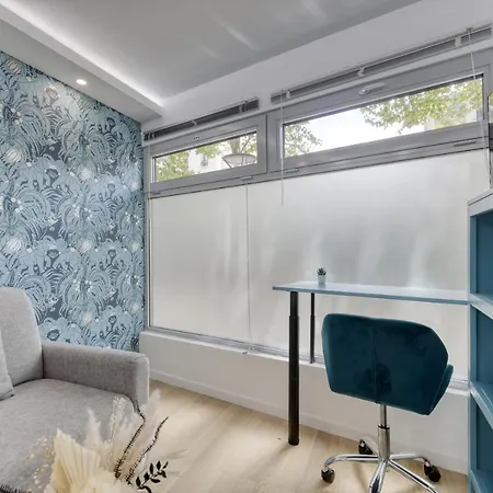 Stylish & New 1 Bdr Flat With A/c-trendy 11 아파트