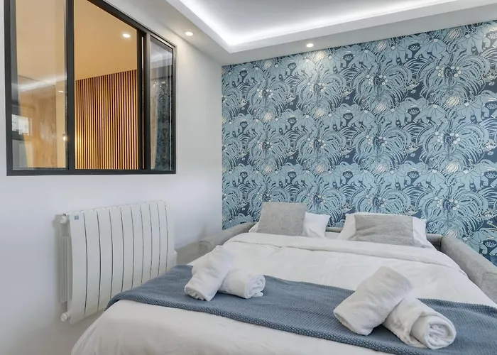 Stylish & New 1 Bdr Flat With A/c-trendy 11 דירה *