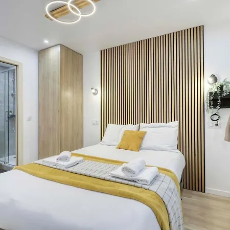Stylish & New 1 Bdr Flat With A/c-trendy 11 Appartement Paris