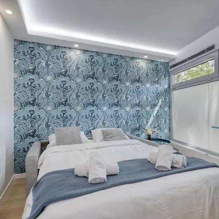 Stylish & New 1 Bdr Flat With A/c-trendy 11