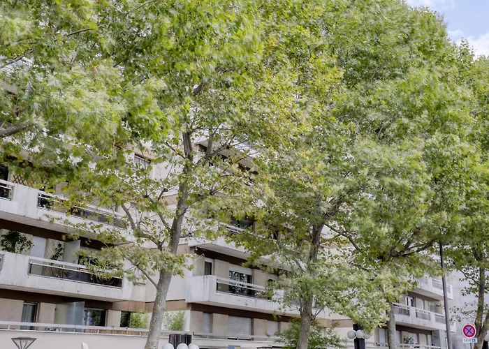 Stylish & New 1 Bdr Flat With A/c-trendy 11 Διαμέρισμα