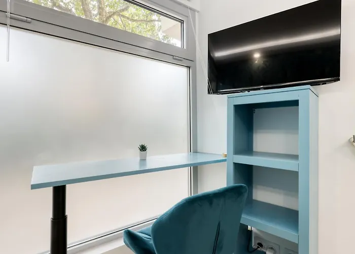 Stylish & New 1 Bdr Flat With A/c-trendy 11
